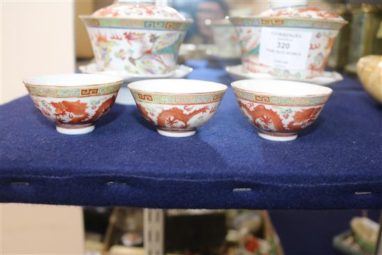 A pair of chinese famille rose dragon and phoenix rice bowls, c.1900 (9 pieces) height 10.5cm